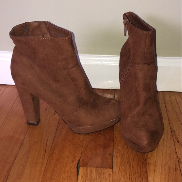Platform booties - Picture 2 of 3